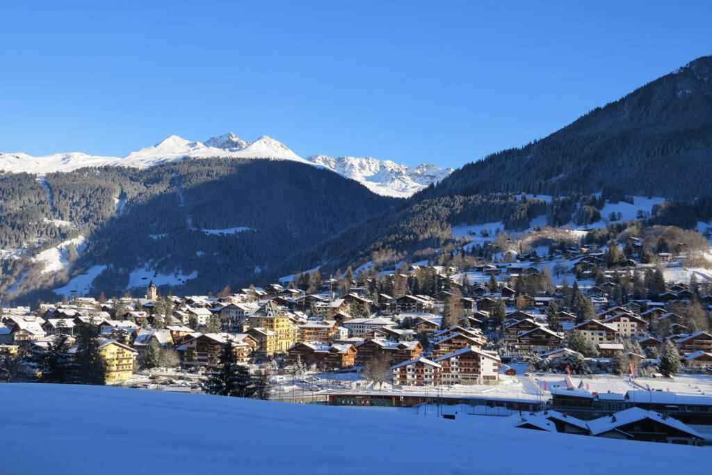 Appartement In Hus Signal Met Prachtig Uitzicht Op De Bergen Klosters Esterno foto